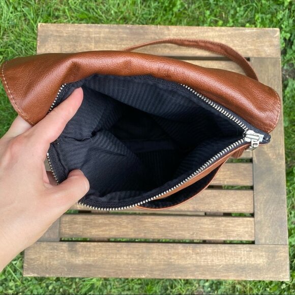 Fierce Canada Brown Faux Leather Crossbody Purse - Picture 9 of 11